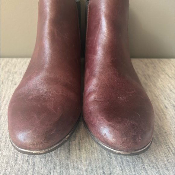 Circus by Sam Edelman Boots Womens 9 Chelsea Maroon Pull On Comfort Ankle Top - Picture 3 of 7